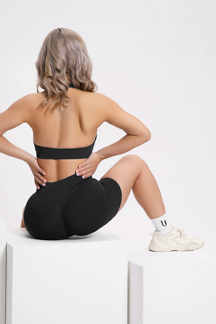 Beau | Hochleistungs-Scrunch-Shorts – Schwarz