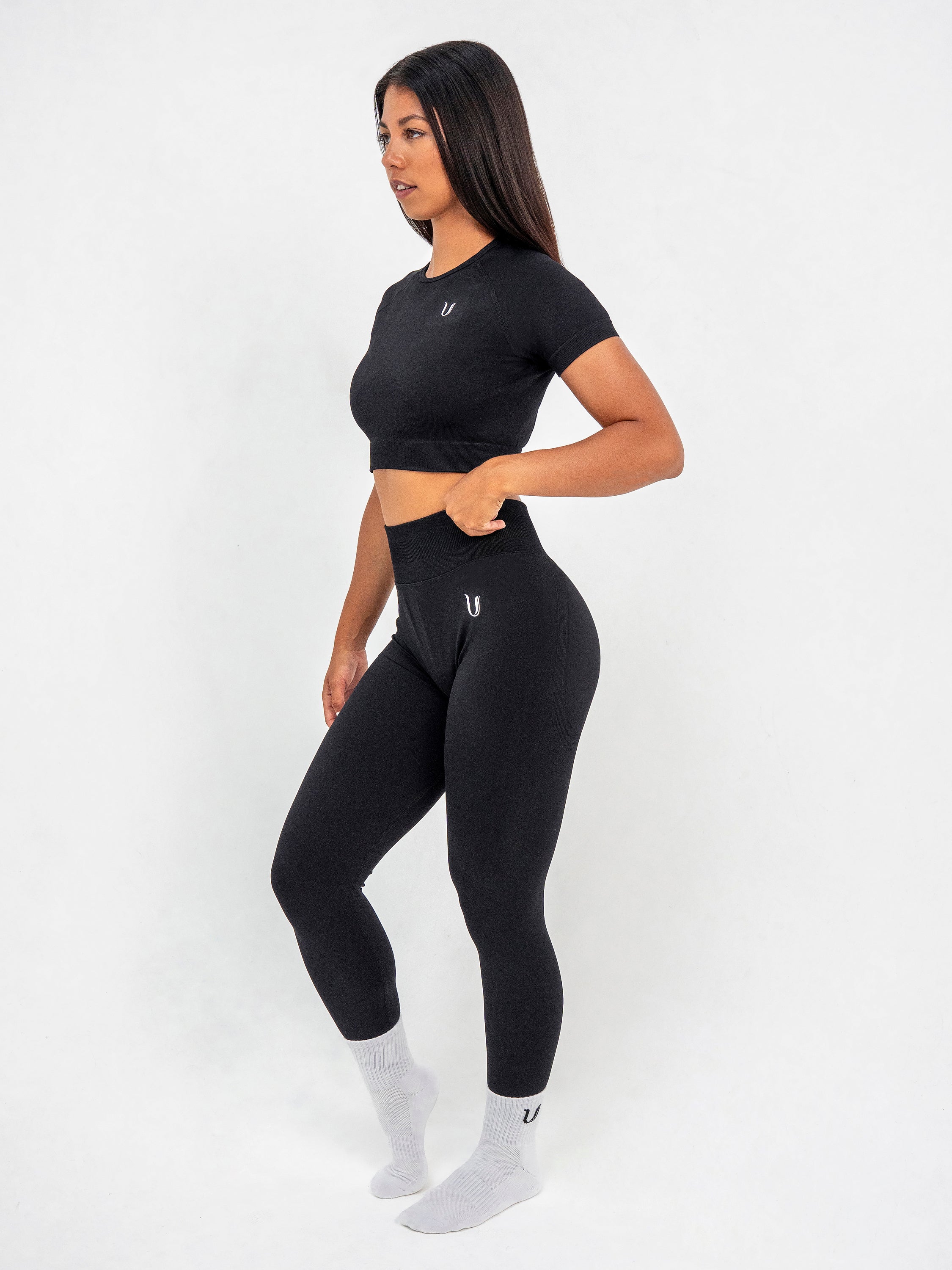 Luna | Premium Seamless Crop Top - Black