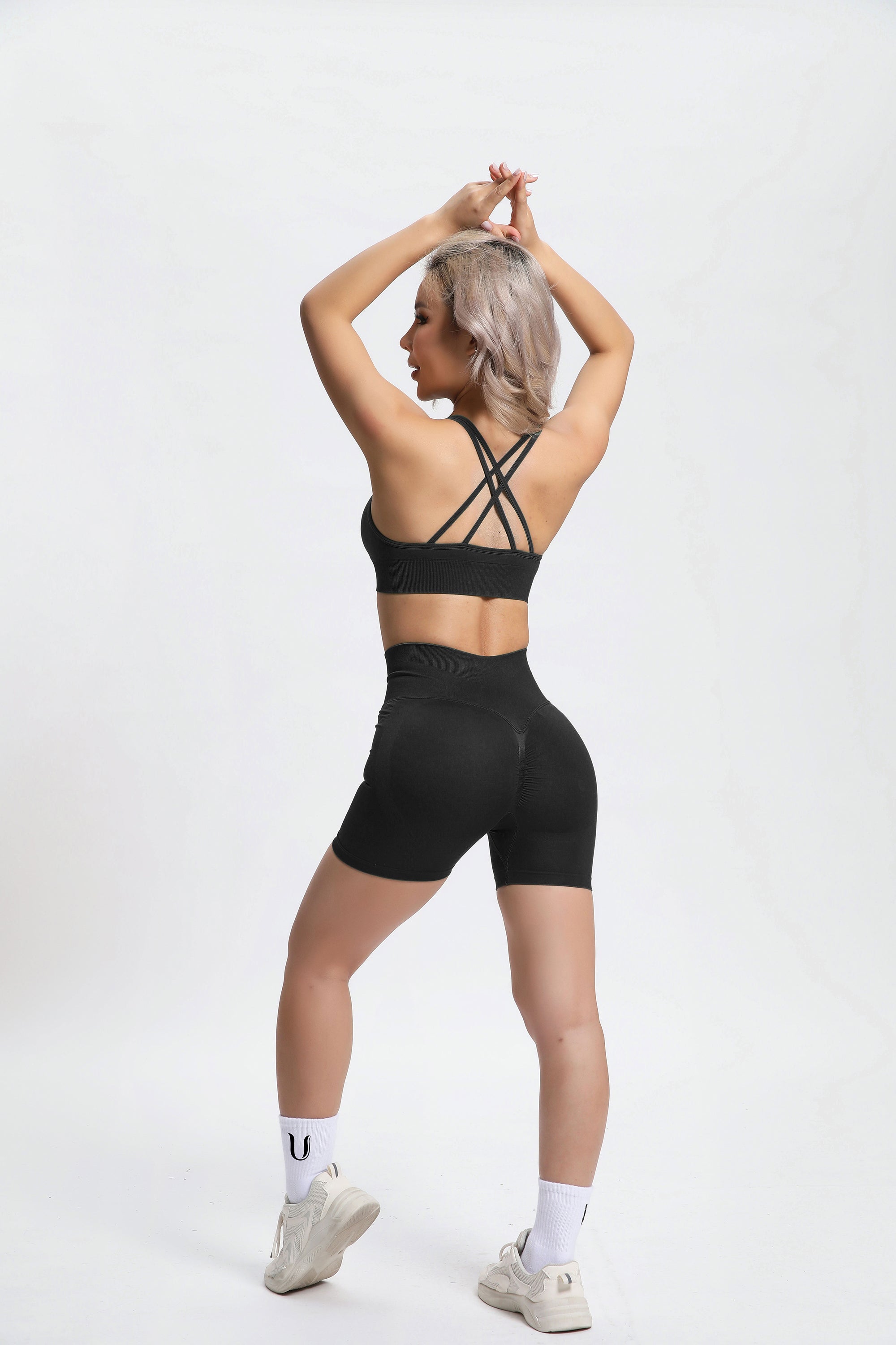 Olivia | Naadloze Power Short - Zwart