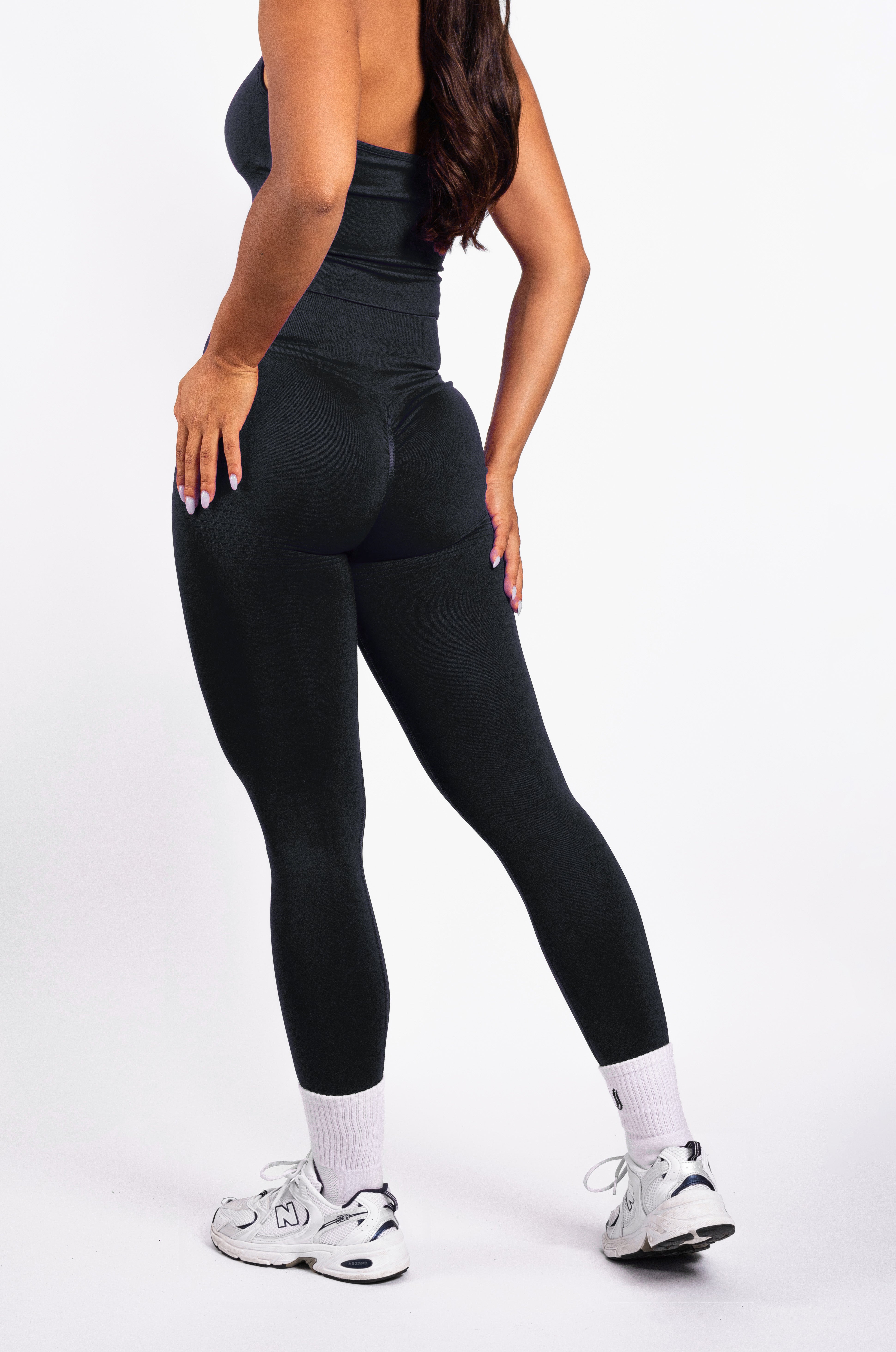 Bibi | Gerippte Nahtlose Legging – Schwarz