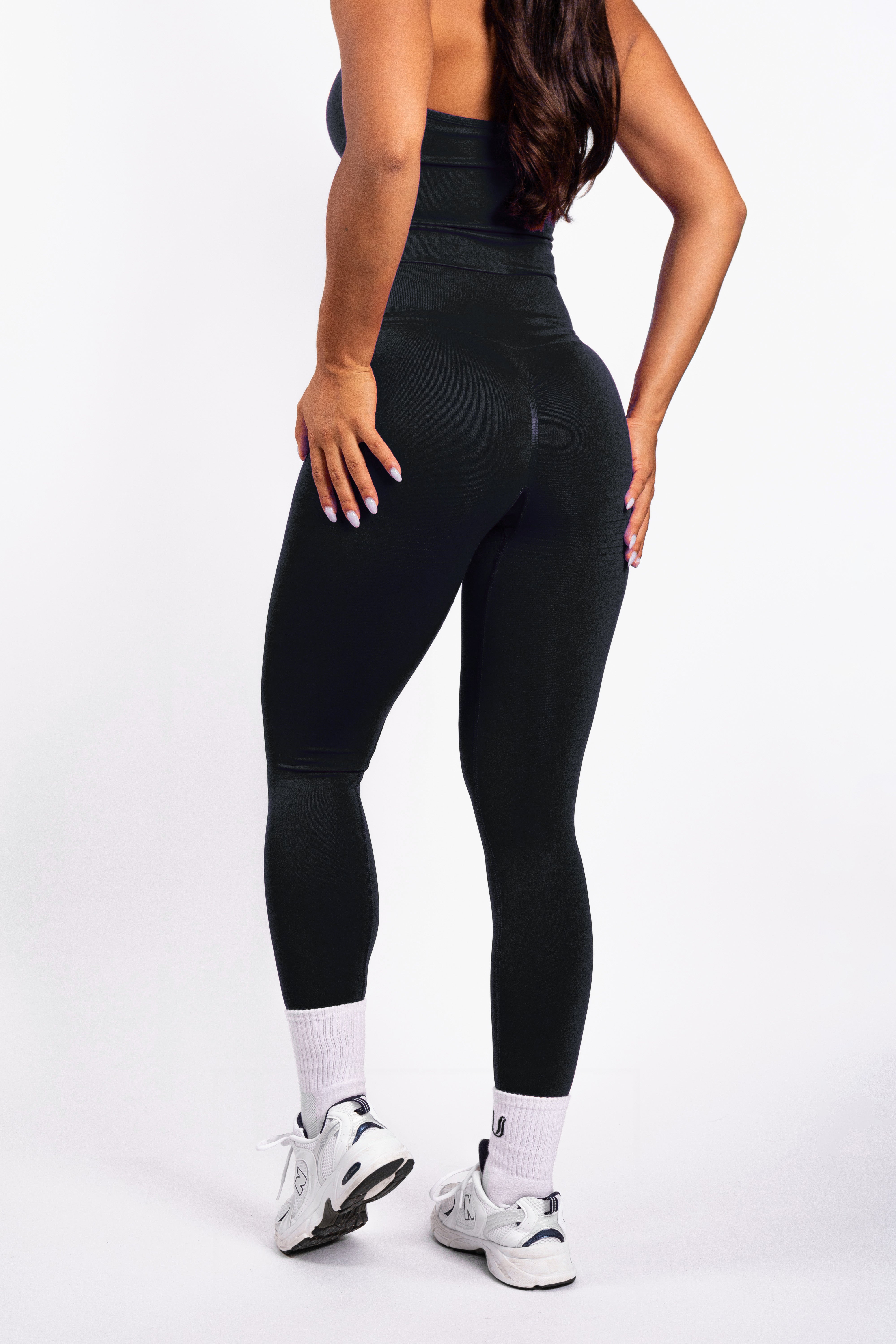 Bibi | Gerippte Nahtlose Legging – Schwarz