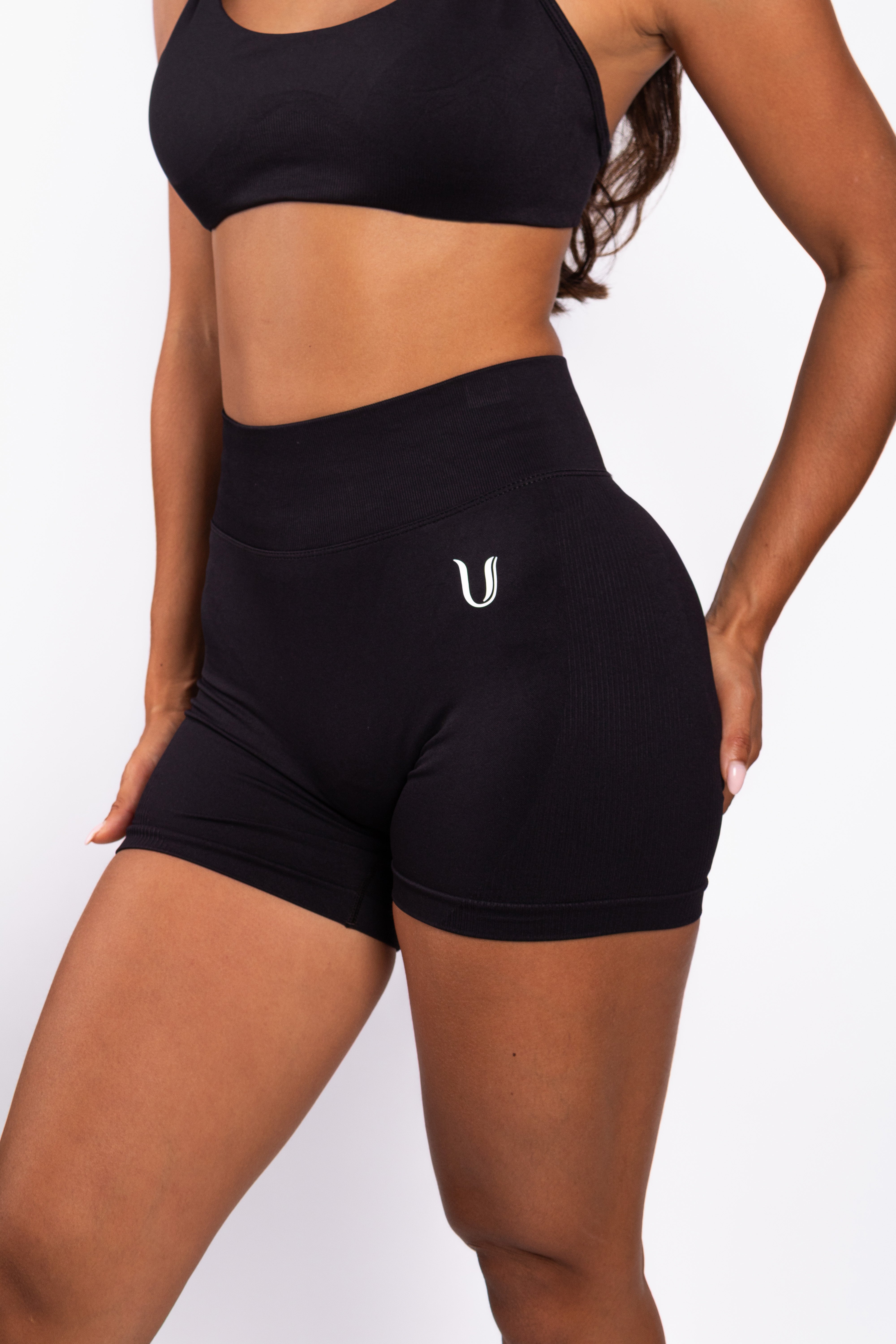 Nova | Seamless Short – Zwart